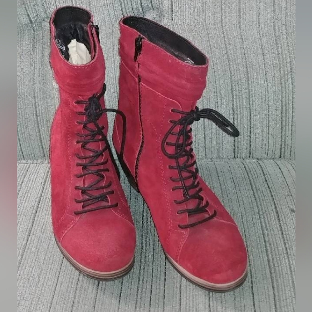 Wolky Dhofer Red Suede Ankle Boots